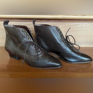 Vintage Wild Pair - Dark Brown Ankle Boots - Size 7.5